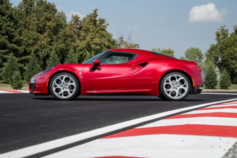  Alfa Romeo 4C (960) 2013 года  (WW) (фото 39 из 77)